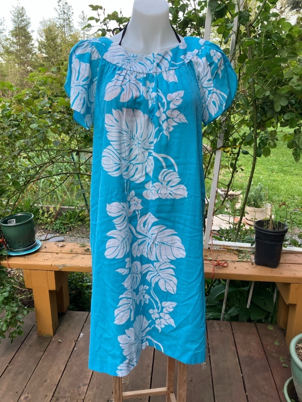 Vintage Hilo Hattie made in Hawaii Mumu  luau dress Large